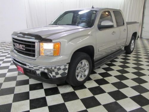 2009 crew cab, short box, tow hitch, tonneau cover, parking sensors, sunroof