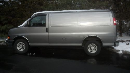 2008 chevy express 3500 cargo van