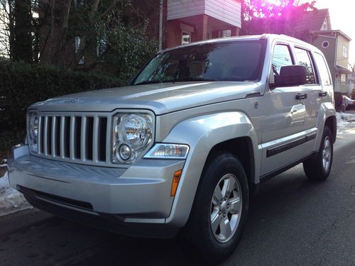 2011 jeep liberty sport runs 150% no reserve!!! must go!!!