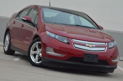 2011 volt top loaded navi bk/cam dvd lthr/htd seats $499