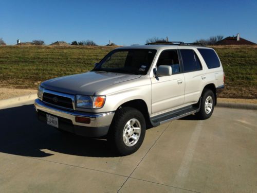 ***very nice &amp; highly discounted*** toyota 4runner sr5