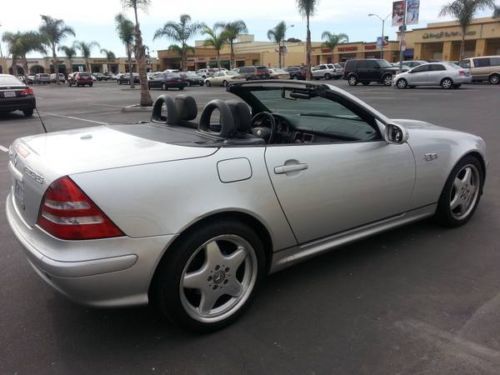 Beautiful like new mercedes benz slk 320 roadster hard top convertible