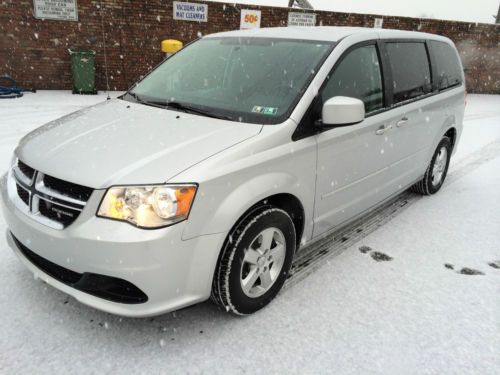 2011 dodge grand caravan mainstreet minivan 4-door 3.6l no reserve must go !!!