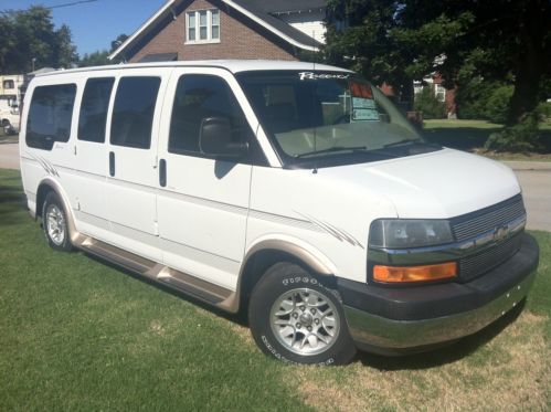 2005 chevrolet express 1500 ls regency protege conversion van 3-door 5.3l