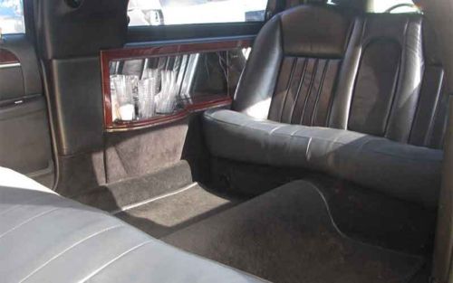 2007 lincoln town car executive sedan 4-door 4.6l