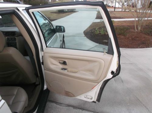 1999 Volvo XC70 Wagon V70, image 14
