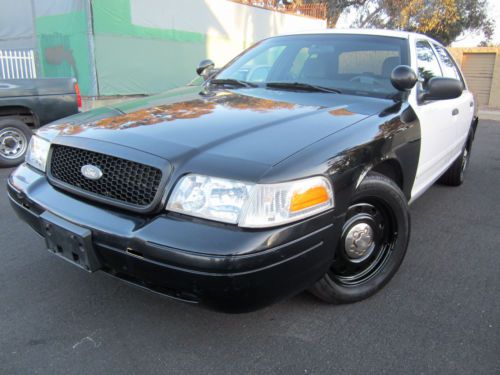 2008 ford crown victoria - p71 - blk/wht in great running conditions and shape