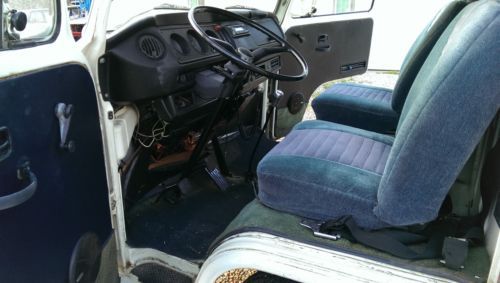 1974 Volkswagen Bus, image 17