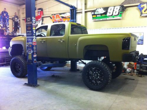 16" Lifted Chevrolet 2500HD LTZ, US $37,000.00, image 4