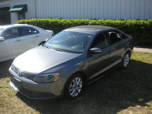 2011 volkswagen jetta se - no reserve!!!