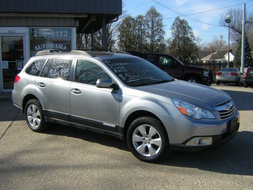 2010 subaru outback 2.5i premium-awd-35,000 miles-loaded