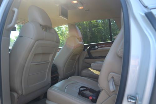 Pearl white Buick Enclave w/Tan interior.  3rd row seating, Rear DVD ent., US $19,500.00, image 9