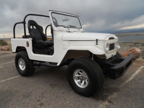 1976 Toyota FJ40 Land Cruiser 4x4, Lifted, 400 Chevy V8, Fiberglass body & More!, image 6