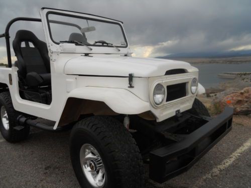1976 Toyota FJ40 Land Cruiser 4x4, Lifted, 400 Chevy V8, Fiberglass body & More!, image 8