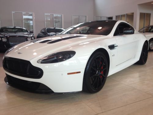 Vantage v-12s 1 local florida owner only 183 actual miles!