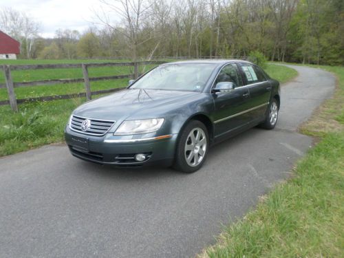 2004 volkswagen phaeton v8 sedan 4-door 4.2l