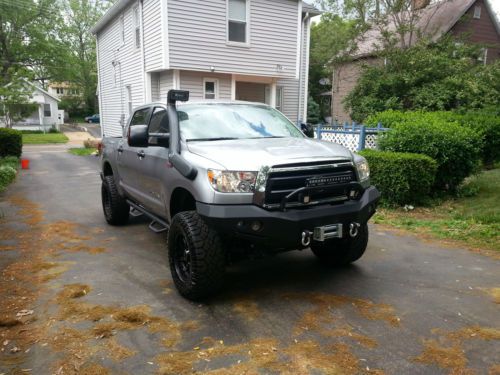 2012 toyota tundra  extended crew cab trd pickup 4-door 5.7l 4x4