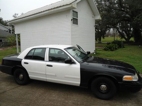 99 p71 ford crown vic black / white 93,000 miles and still ready to serve more