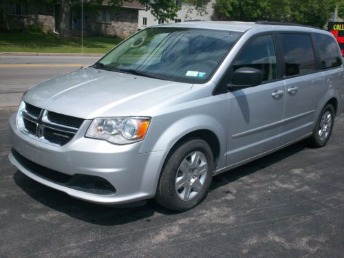 11 2011 dodge grand caravan van stow n go 4 door 3.6l flood salvage repairable