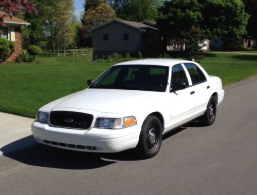 2009 Ford Crown Victoria Police Interceptor NO Reserve!!, image 2