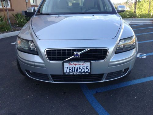 2007 Volvo S40 T5 AWD 6-Speed Manual Transmission, image 3