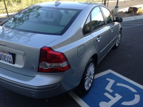 2007 Volvo S40 T5 AWD 6-Speed Manual Transmission, image 7