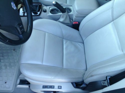2007 Volvo S40 T5 AWD 6-Speed Manual Transmission, image 14