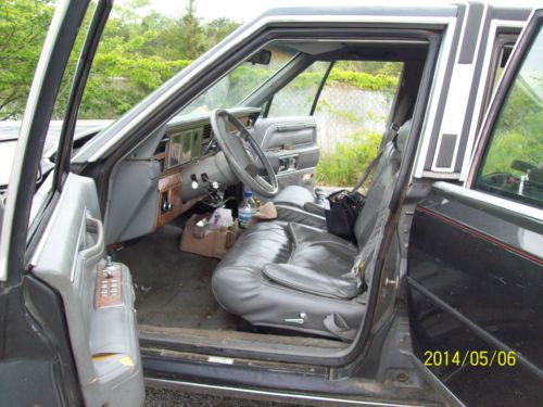 1986 lincoln town car signature series