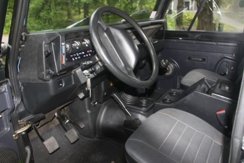 1995 Land Rover Defender 90 Base Sport Utility 2-Door 3.9L, image 2