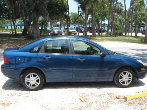 2000 ford focus se sedan 4-door 2.0l