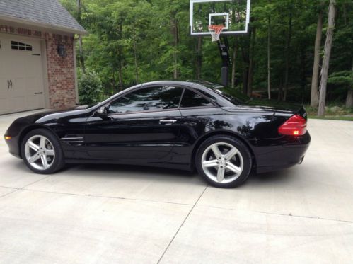 2005 sl500 one owner 83k miles! black on black!!! lady driven!!!