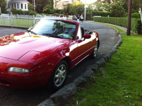 1990 mazda miata base convertible 2-door 1.6l