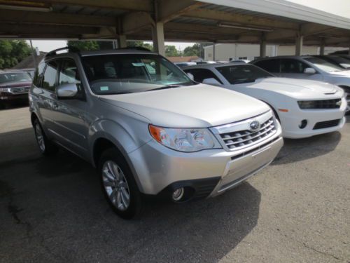 No reserve - awd loaded leather moonroof heated seats remote access a/c 4x4 4wd