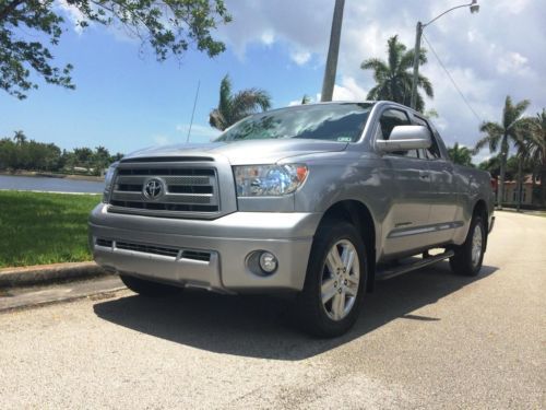 2010 TOYOTA TUNDRA DOUBLE CAB CUSTOMIZED ACCIDENT-FREE NON-SMOKER NO RESERVE, image 2