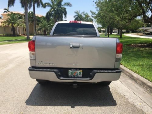 2010 TOYOTA TUNDRA DOUBLE CAB CUSTOMIZED ACCIDENT-FREE NON-SMOKER NO RESERVE, image 7
