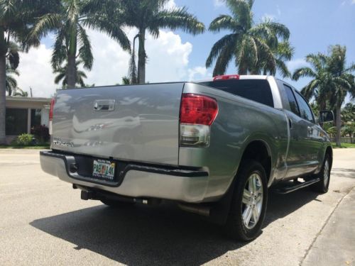 2010 TOYOTA TUNDRA DOUBLE CAB CUSTOMIZED ACCIDENT-FREE NON-SMOKER NO RESERVE, image 9
