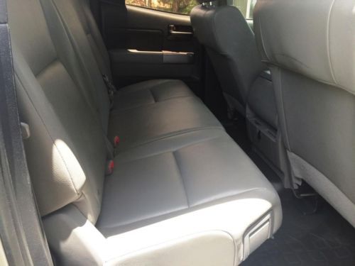 2010 TOYOTA TUNDRA DOUBLE CAB CUSTOMIZED ACCIDENT-FREE NON-SMOKER NO RESERVE, image 20