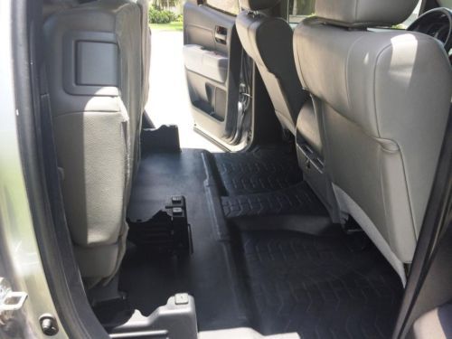 2010 TOYOTA TUNDRA DOUBLE CAB CUSTOMIZED ACCIDENT-FREE NON-SMOKER NO RESERVE, image 21