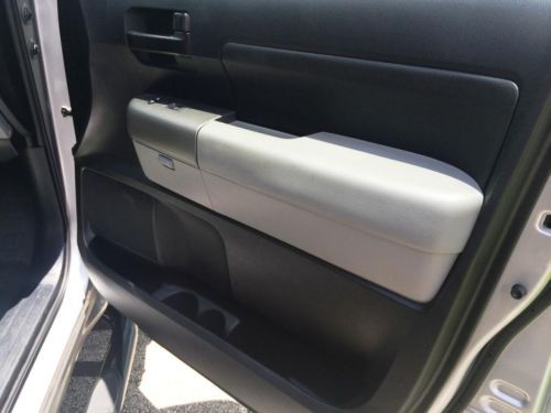 2010 TOYOTA TUNDRA DOUBLE CAB CUSTOMIZED ACCIDENT-FREE NON-SMOKER NO RESERVE, image 23