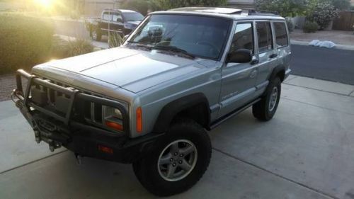 2001 jeep cherokee se sport utility 4-door 4.0l