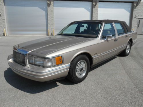 1993 lincoln town car signature sedan 4-door 4.6lwoth 80k low miles