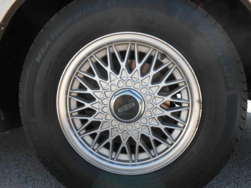 1993 Lincoln Town Car Signature Sedan 4-Door 4.6Lwoth 80K Low Miles, image 20
