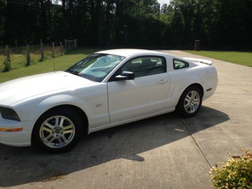 2007 ford mustang gt coupe 2-door 4.6l