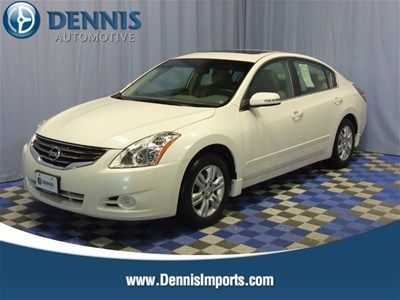 2011 2.5 s pearl white