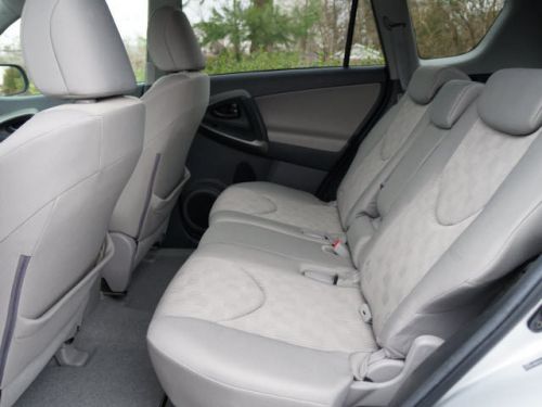 2011 Toyota RAV4, US $20,985.00, image 2