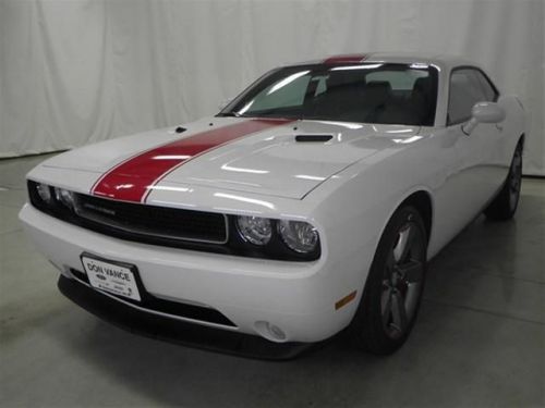 2014 dodge challenger sxt