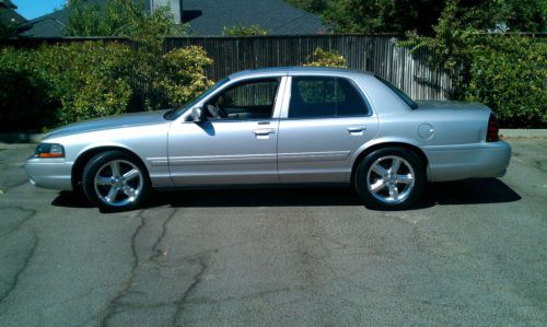 2004 mercury marauder