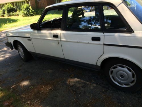 1992 Volvo 240 Base Sedan 4-Door 2.3L AUTOMATIC ,RUNS GOOD,, image 5
