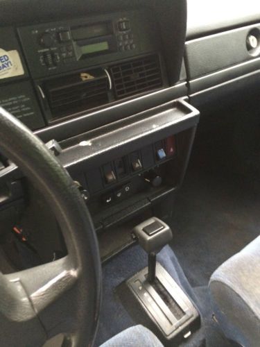 1992 Volvo 240 Base Sedan 4-Door 2.3L AUTOMATIC ,RUNS GOOD,, image 11