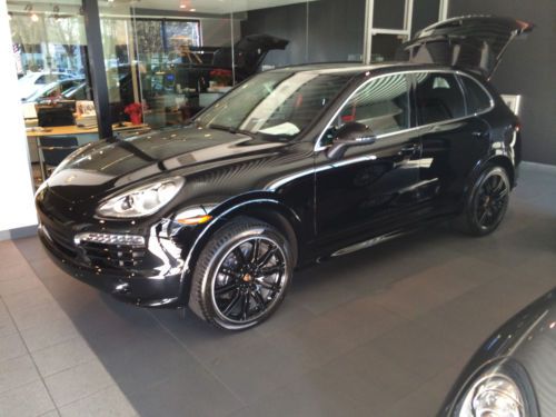 2014 porsche cayenne diesel - mint - sports pkg black wheels